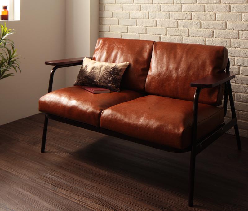 クールでスタイリッシュな部屋に！おすすめアイアンソファ5選