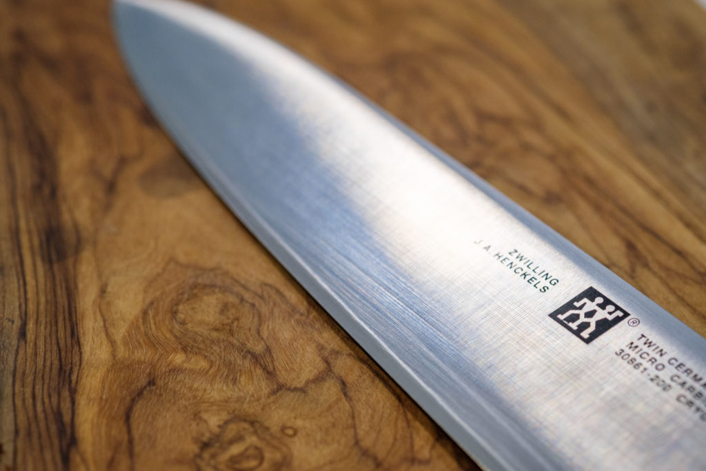 口コミ】最高の切れ味！ツインセルマックス M66のシェフナイフとペティ