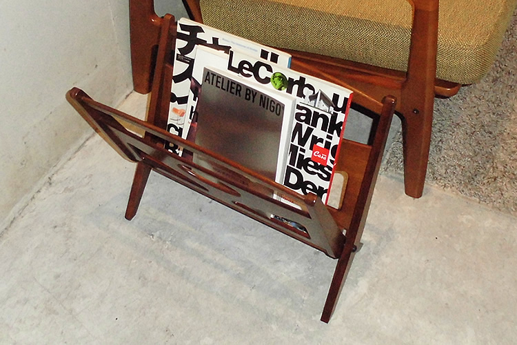 カリモク60 マガジンラック（ウォールナット） | collect