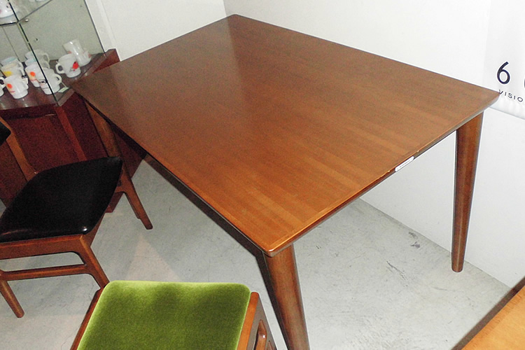 カリモク60 ダイニングテーブル1300（ウォールナット） | collect