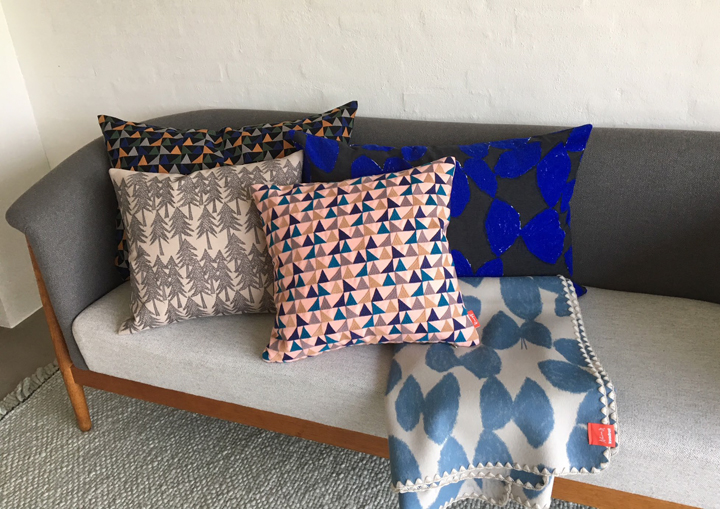 超レアなミナ ペルホネンの皆川 明さんがデザインしたクッション