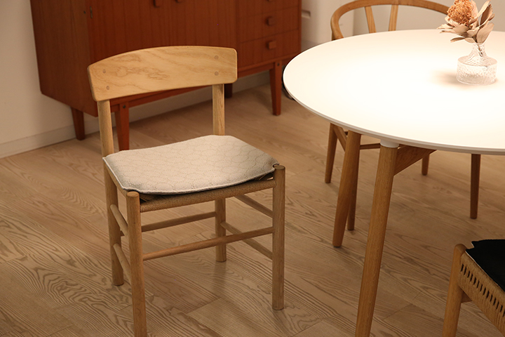 Yチェア以外にも使える？ Yチェアシートクッション使い道提案