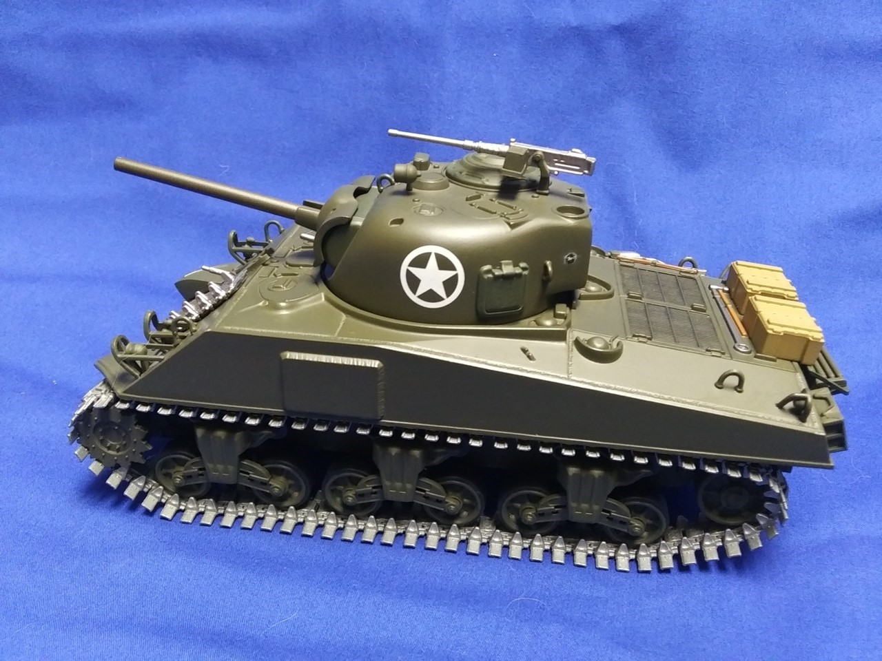 Buffalo Road Imports. Sherman M4A3 HQ CORP 37 NORMANDY JUNE 6