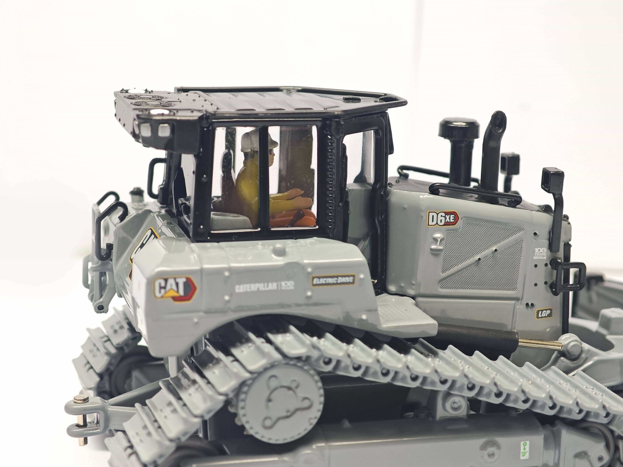 Cat Diecast D6 XE LGP VPAT Track Type Tractor 85554BGC - Cat