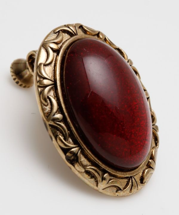 アンティークボタンイヤリング(IVORY): 『欧州航路』