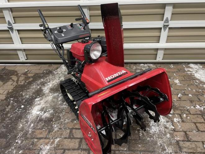 札幌近郊旭川ニセコ送料無料】HONDA 除雪機 HS870【期間限定】 札幌