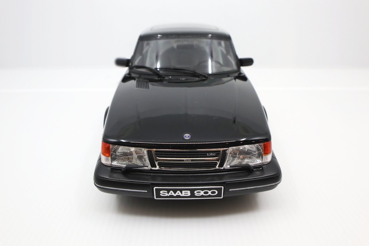 Saab 900 Turbo Mk1 - 1:18 Scale By Otto - Car Farm