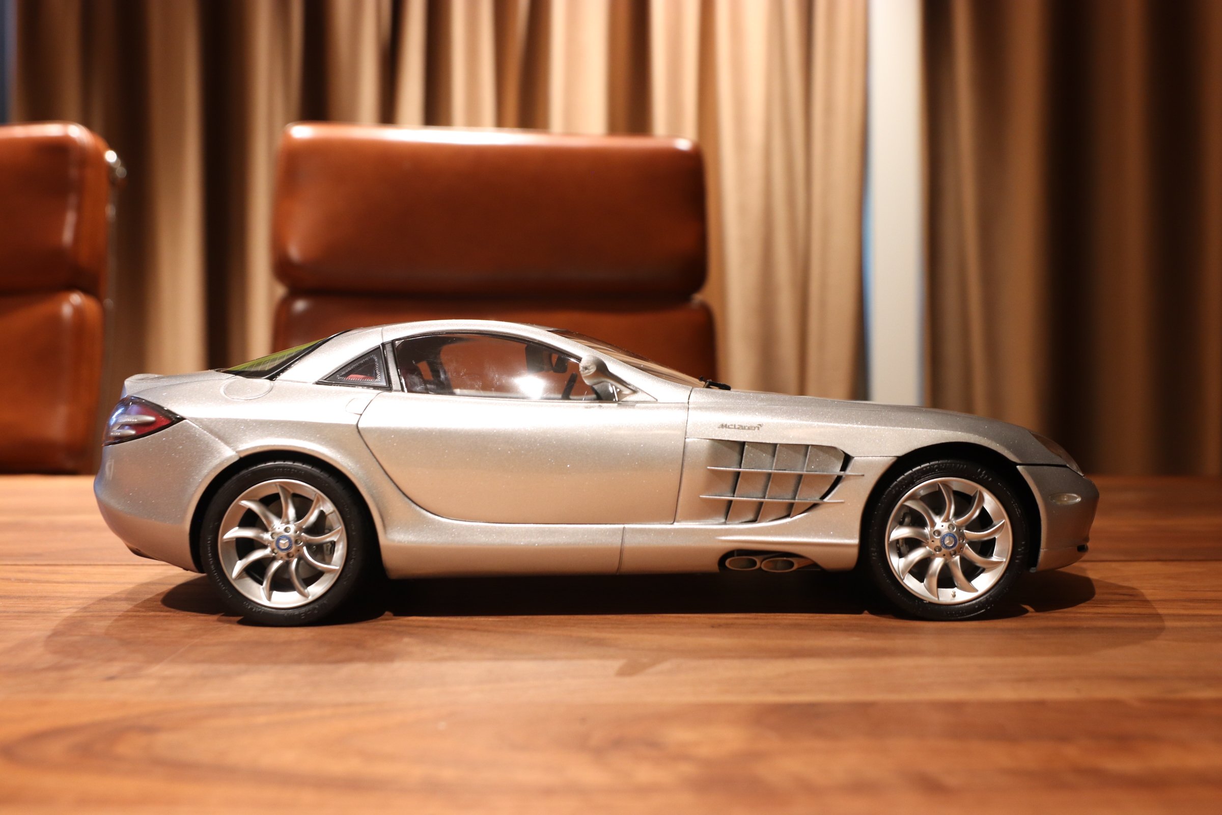 CMC Mercedes Benz SLR McLaren 1/12 Diecast Model - www.carfarm.com.hk