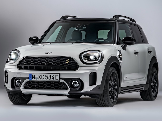 ミニカントリーマンの新車価格約500万円に絶望した人に贈る「半額で