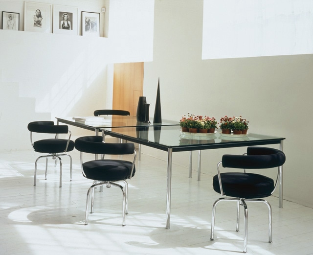 Cassina（カッシーナ）LC10-Pテーブル|カッシーナ・イクスシー 公式