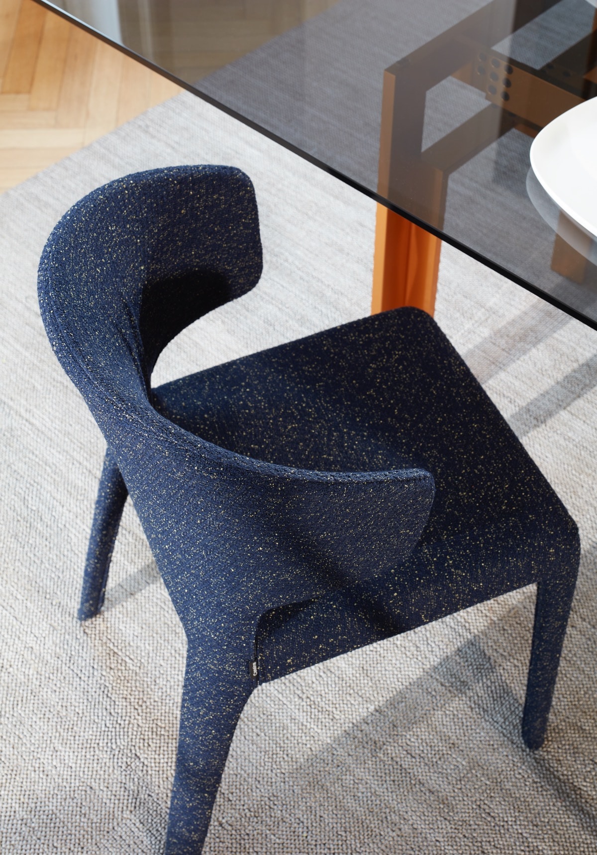 Cassina（カッシーナ）367 HOLAオラ アームチェア|カッシーナ