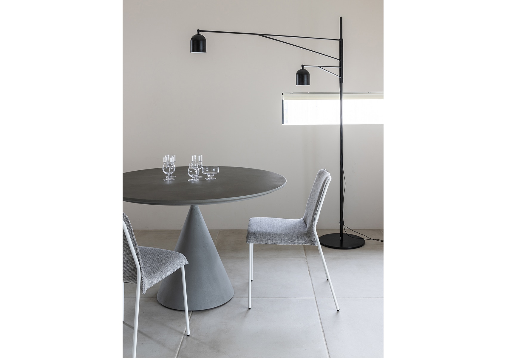 IXC(イクスシー）MEMBRANEメンブレン（4本脚） チェア|カッシーナ