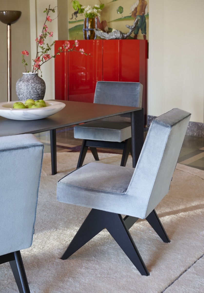 062 COMMITTEE CHAIR（コミッティー チェア／アームチェア）Cassina