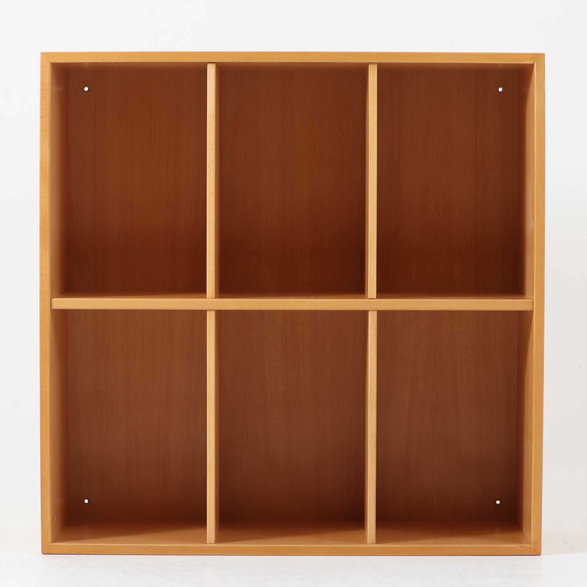 北欧ビンテージ家具ブックシェルフ | スタイリッシュで使い勝手の良い