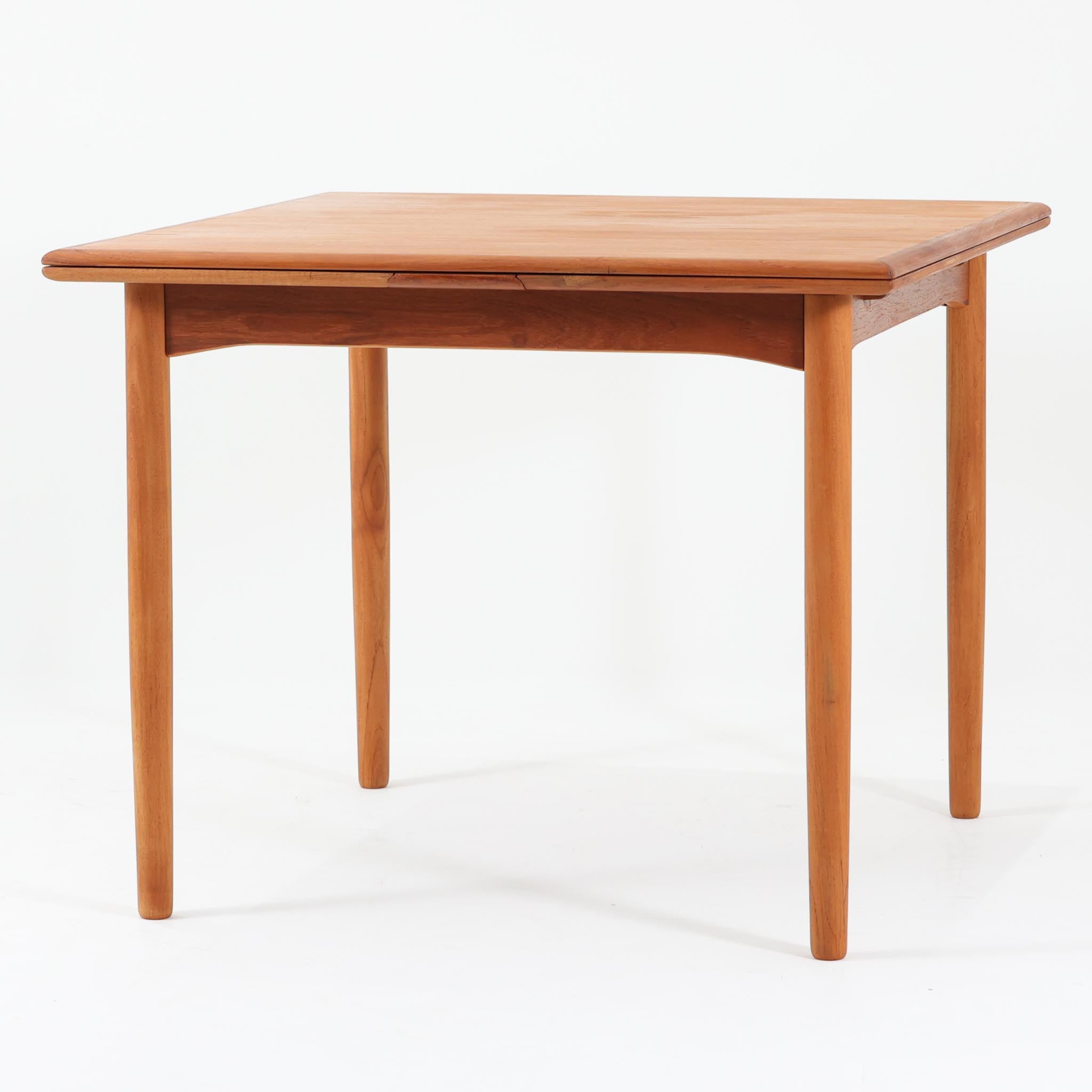 北欧ビンテージ家具ダイニングテーブル | 上質な素材と洗練された