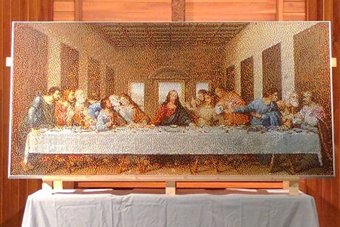 教会がレゴ7万8千個で「最後の晩餐」 子ども約70人が参加 : 国際