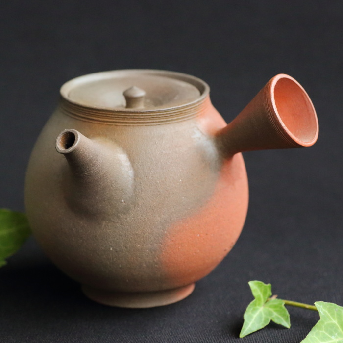 小西洋平 朱泥窯変急須 満容量310ml 名匠のティーポット 常滑焼 桐箱