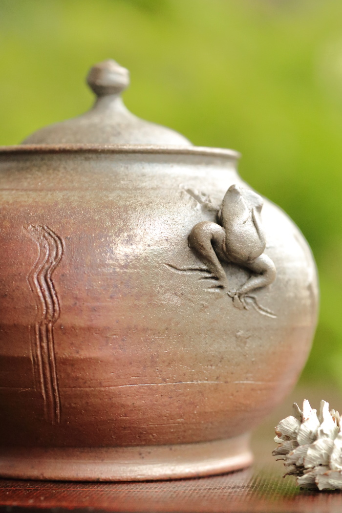 小川甚八 蛙付急須 満容量220ml 作家もの煎茶器 手作りのティーポット