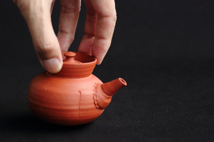 四代山田常山 朱泥宝瓶 満容量100ml とても小さい急須 作家もの常滑焼