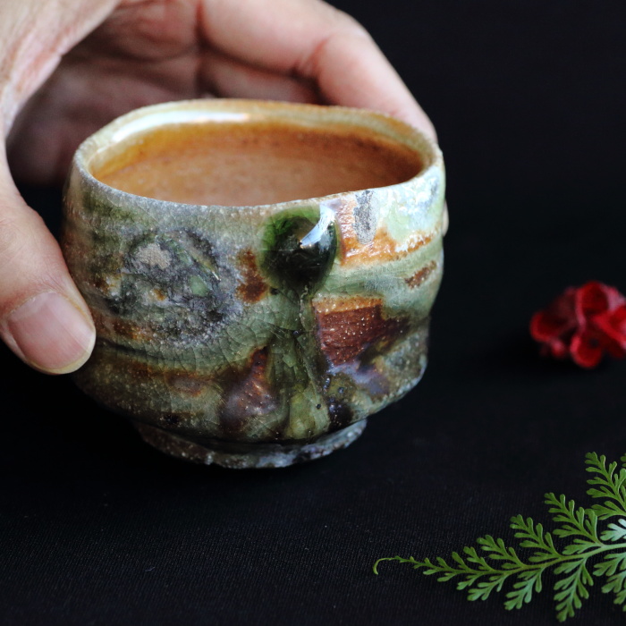 小島憲二 伊賀ぐい吞み 穴窯焼成 作家もの伊賀焼酒器 自然釉酒吞 酒杯
