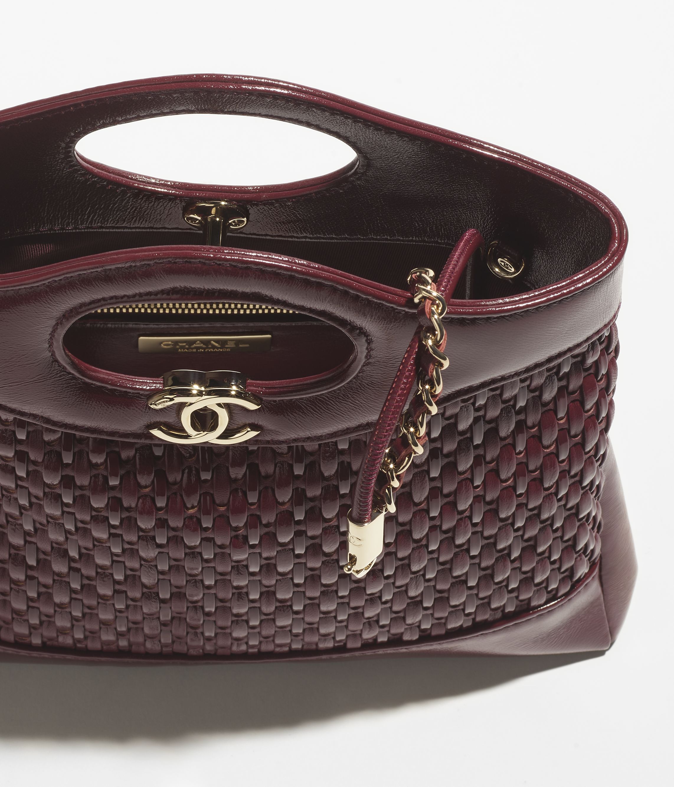 Chanel 31 ミニ ショッピング バッグ、シャイニー ラムスキン