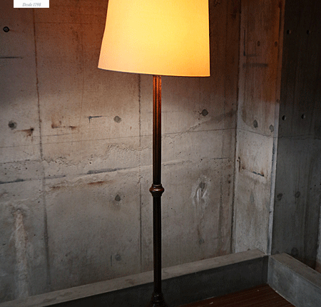 VARO,S.A. VALENTI】バロッサ バレンティ フロアスタンド ランプ 照明