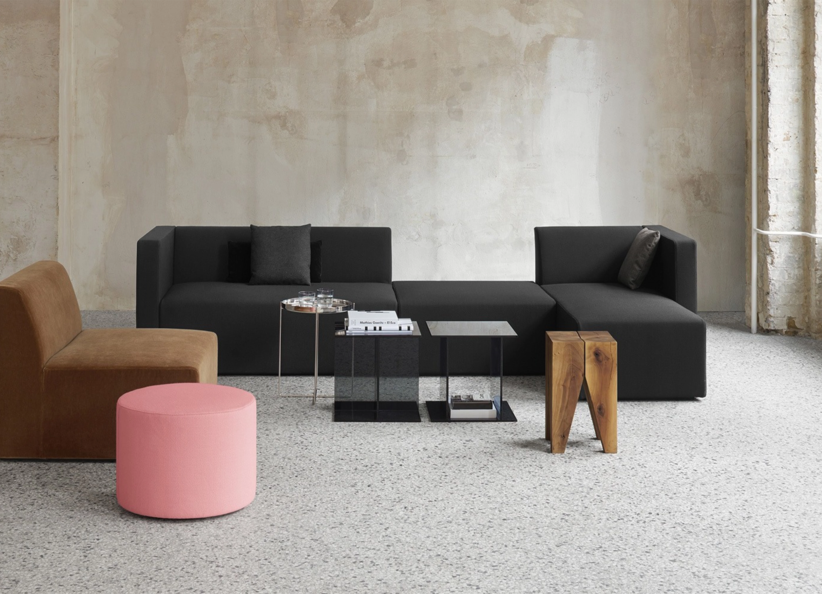 e15 / イーフィフティーン】BACKENZAHN STOOL バッケンザーンスツール