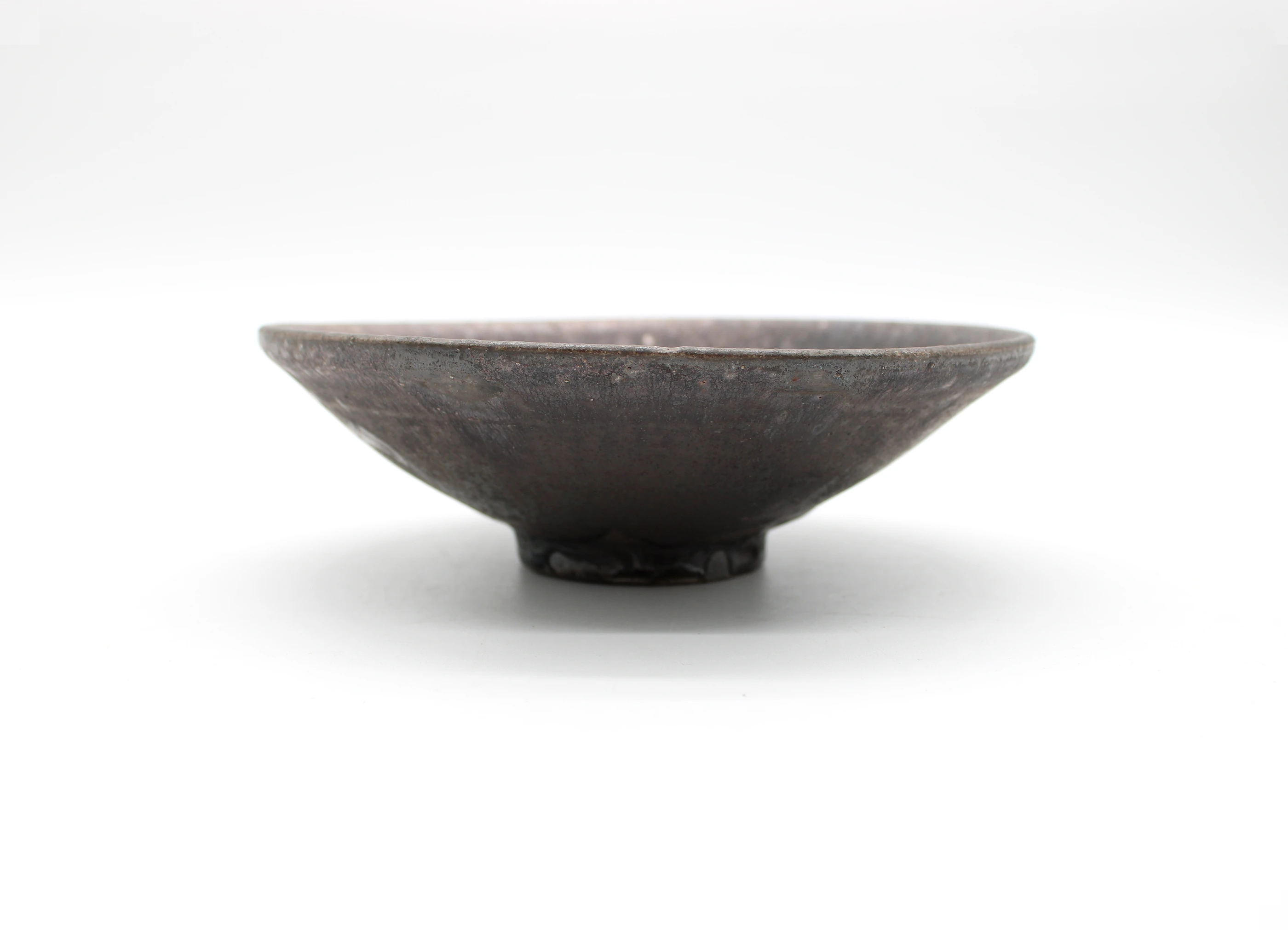 小野象平 / SHOHEI ONO】黒志野 平碗 うつわの商品詳細ページ | 【公式