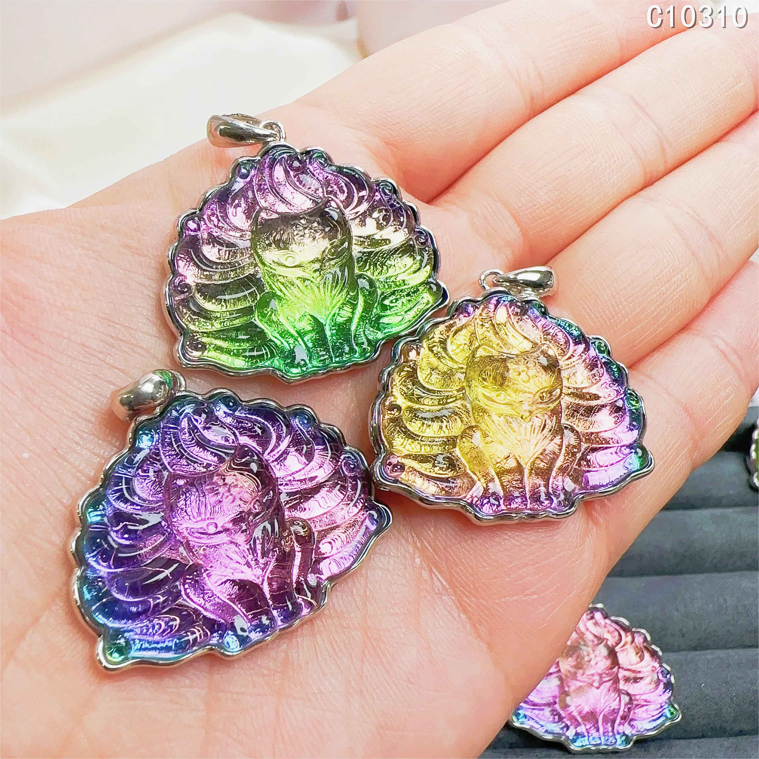 天然水晶| 水晶| ​九尾狐仙幻彩天鐵吊墜C10310 | 晶緣軒Crystal hint