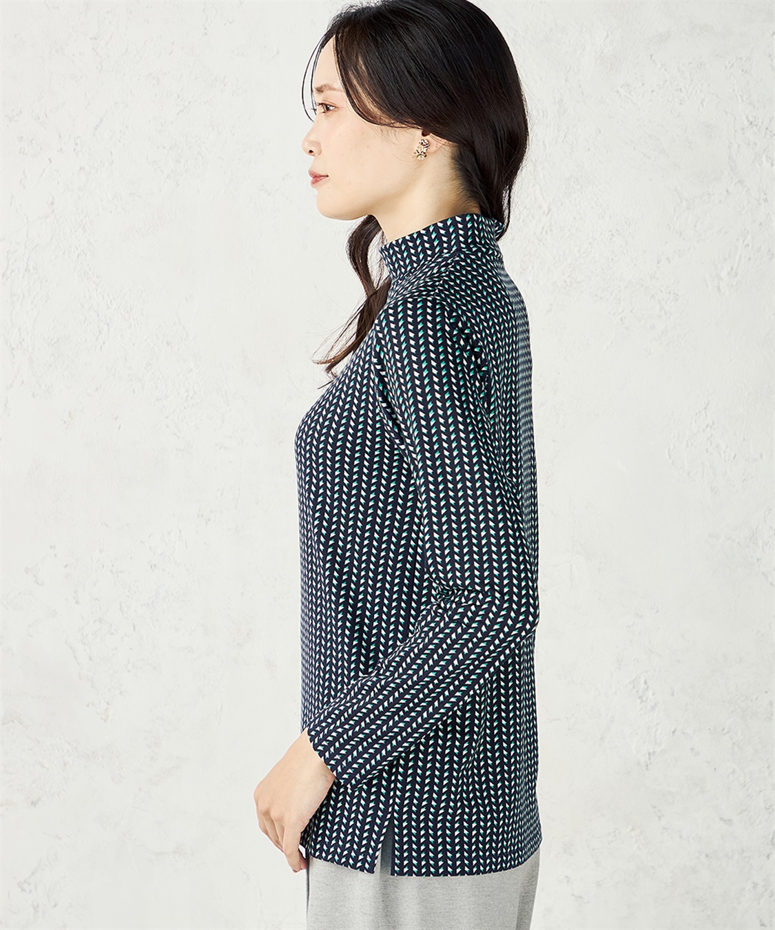 プリントハイネックプルオーバー A/C DESIGN BY ALPHA CUBIC｜クロス