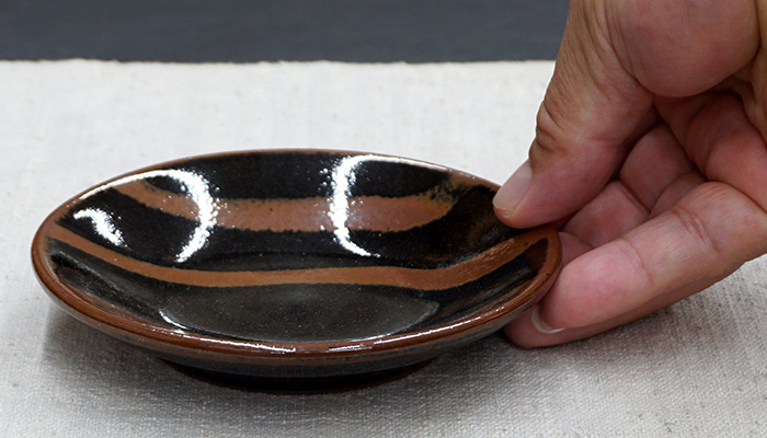 うつわの店 クラフトなかつか ｜ 取扱商品 益子焼 小皿 12cm 柿釉 三流し