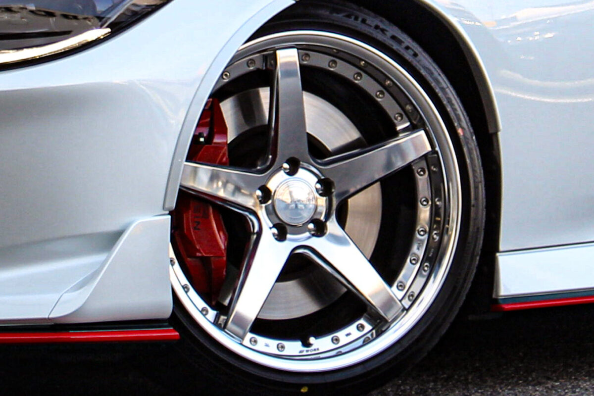 NISSAN フェアレディZ RZ34 に 超 深リム WORK グノーシス CVF 装着