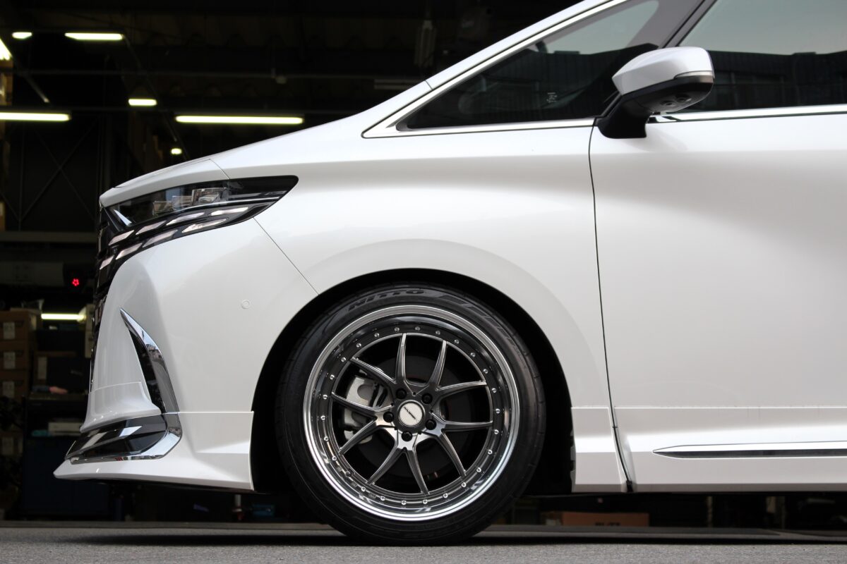 40系アルファードにブリッツ ZZ-R & ウェッズ マーベリック 1705S 21