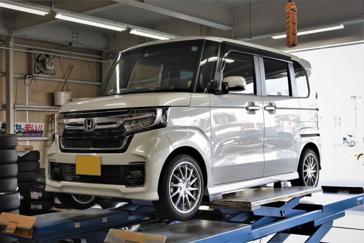 JF-3 N-BOXカスタム】WORK リザルタードメッシュ2を17インチのツライチ