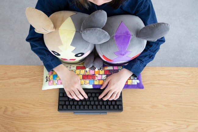 ポケモン』モルペコがPCクッションに！ “まんぷくもよう”と“はらぺこも