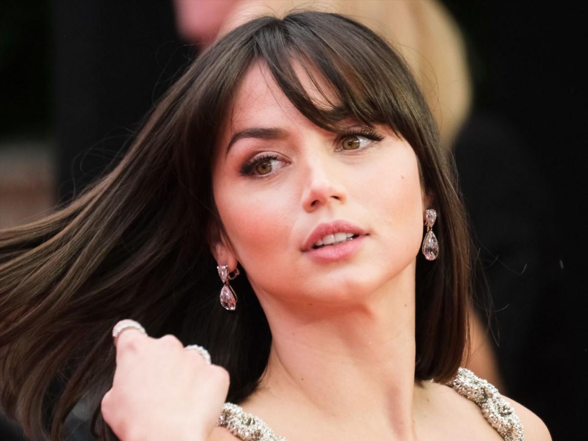 写真）『007』新ボンドガール、アナ・デ・アルマスの美しさに絶賛の声