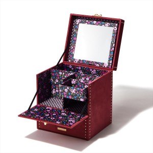 写真）「Francfranc」＆「ANNA SUI」が世界初コラボ！ 家具や