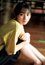 乃木坂46“5期生”川崎桜19歳、大抜てきの初登場＆初表紙を撮り下ろし