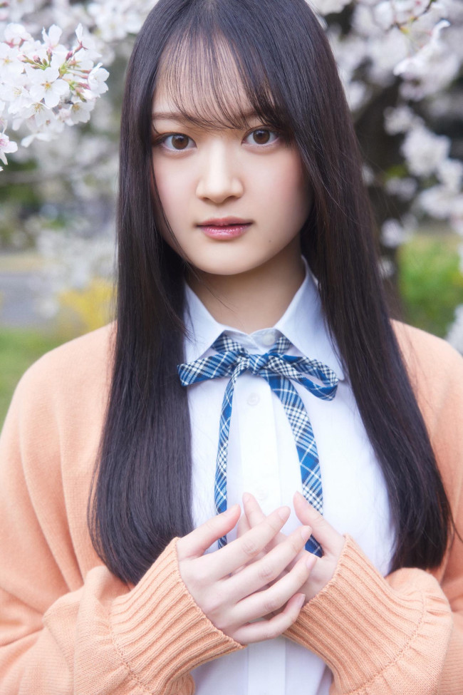 櫻坂46四期生・目黒陽色、浅井恋乃未の撮り下ろし写真＆手書き