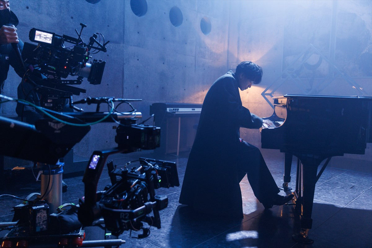 Netflix週間1位＆グローバル8位獲得 『グラスハート』佐藤健ら