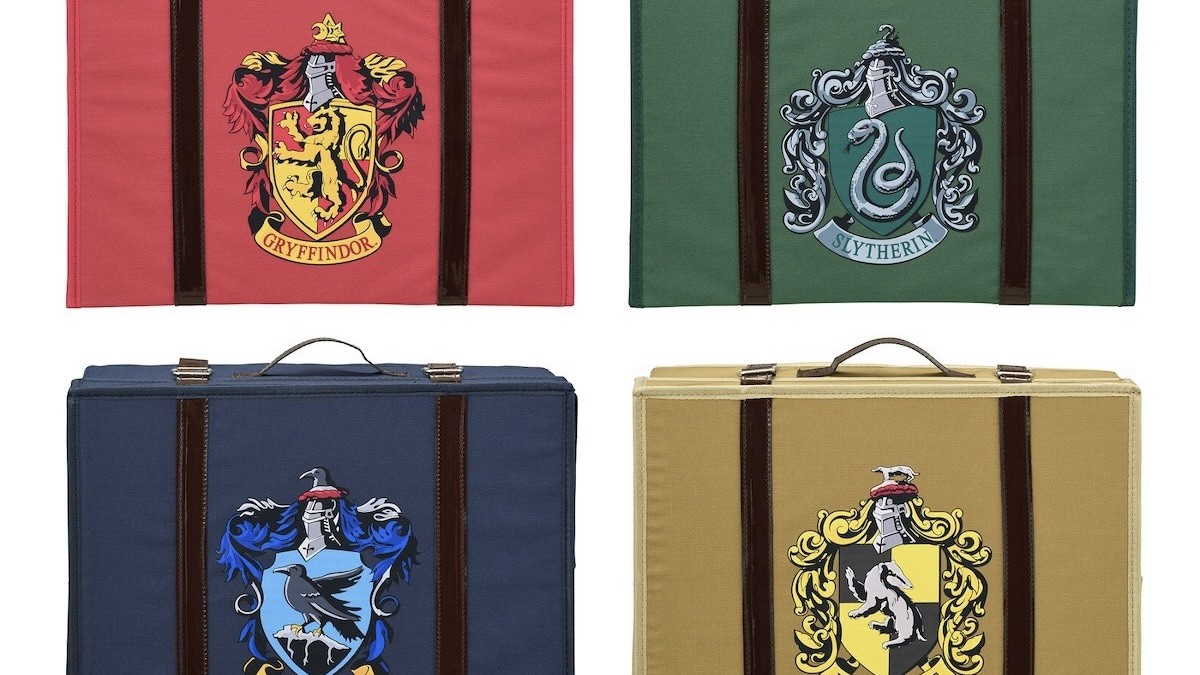 ハリポタ』限定プライズ登場！ ホグワーツ4寮をイメージしたトランク型