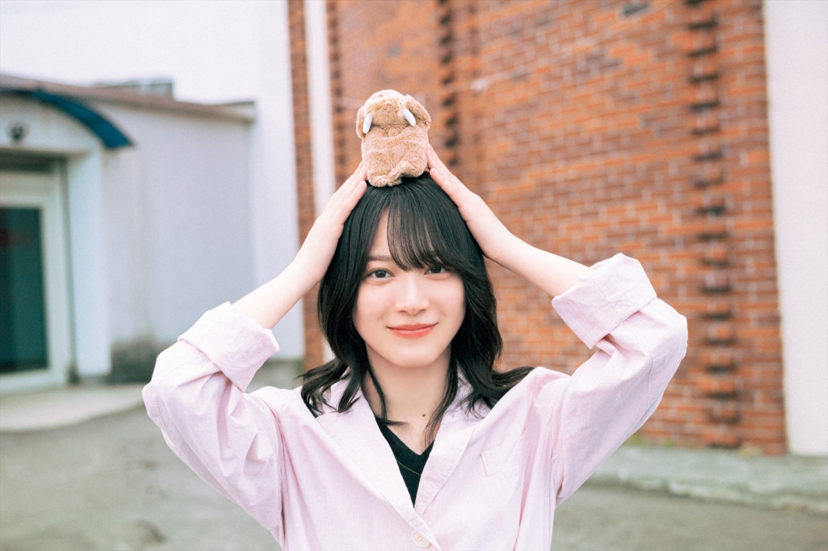 写真）櫻坂46・森田ひかる、自然の中でリラックス！ 「週刊少年