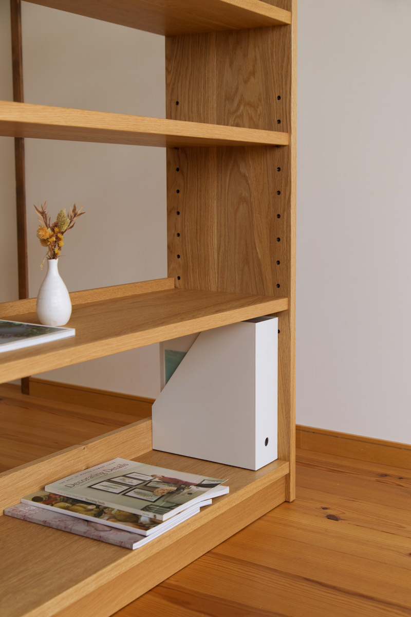 ナラ無垢材のオーダー本棚（ブックシェルフ）・C-347 家具工房クラポ