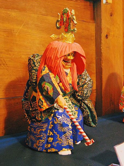 奈良一刀彫｜naradollHIGASHIDA 段雛 小: 木のおもちゃ｜クレヨンハウス