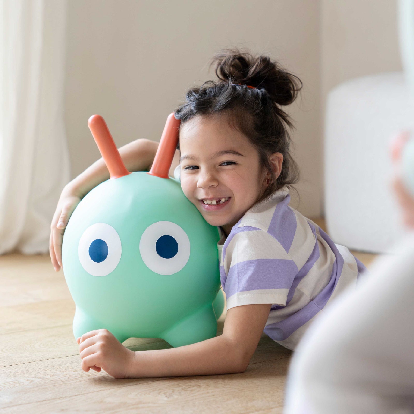 QUUT キュート スキッピ ミンティーグリーン 乗用玩具 – クレオのもり