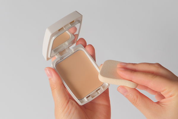 アメージングオーガニックファンデーション クリーミーモイスチャー