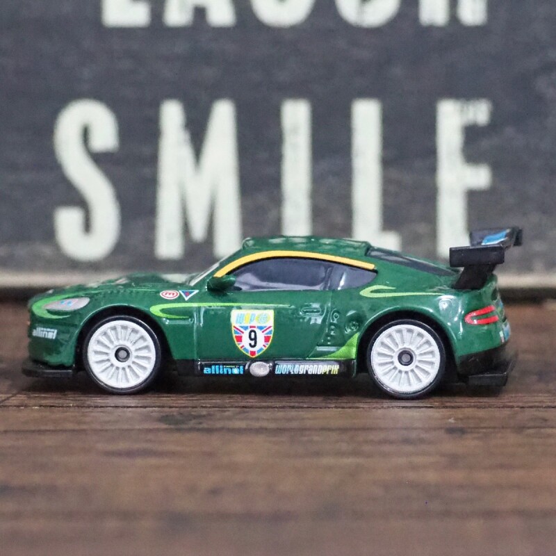 ナイジェルギアスリー MATTEL カーズ