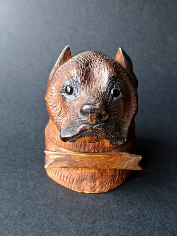 アンティークのブラックフォレスト木彫工芸〜動物誌