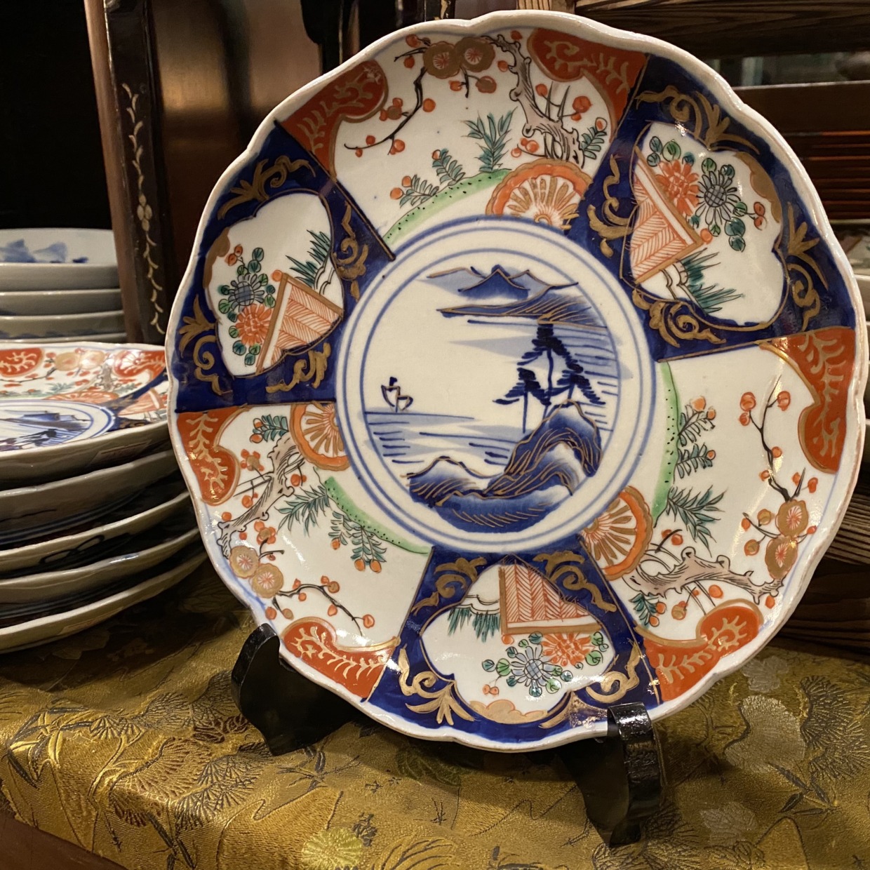 伊万里焼 7寸皿 山水、花柄 明治時代 | Antique Nanae