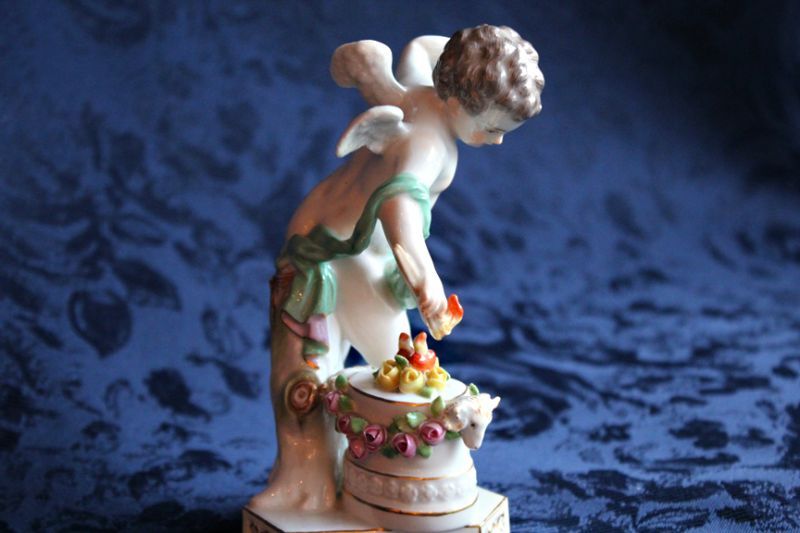 マイセン 天使人形（「箴言の天使」シリーズより） - Antiques Violetta